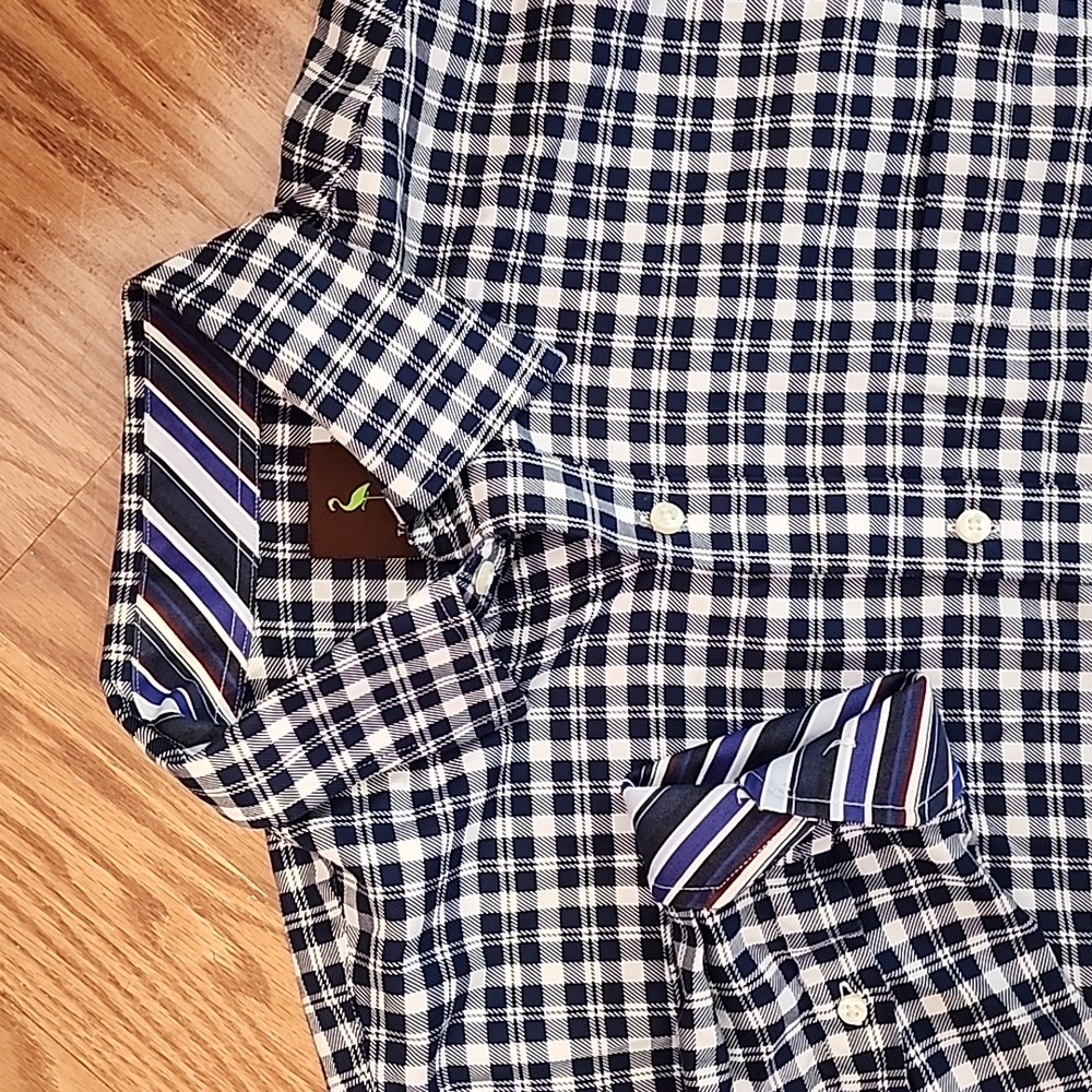 Tailorbyrd dress shirt,‎ like new lg